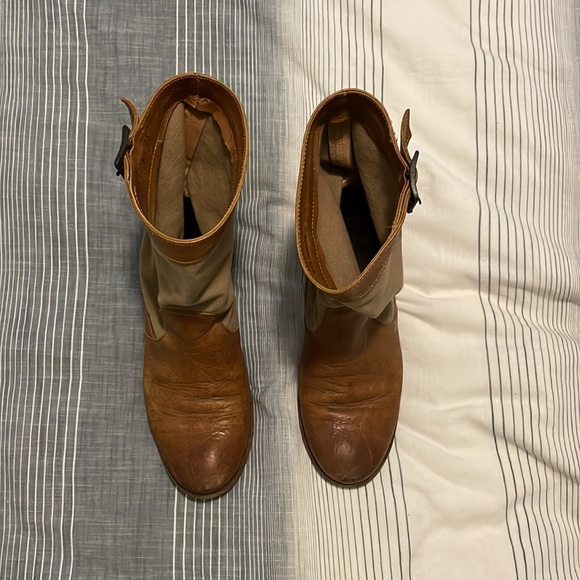 Frye Paige Short Buckle leather and canvas ankle boots - Picture 5 of 6